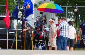 Illustration for article titled Extremely surprising Iron Man 3 villain spotted on set!